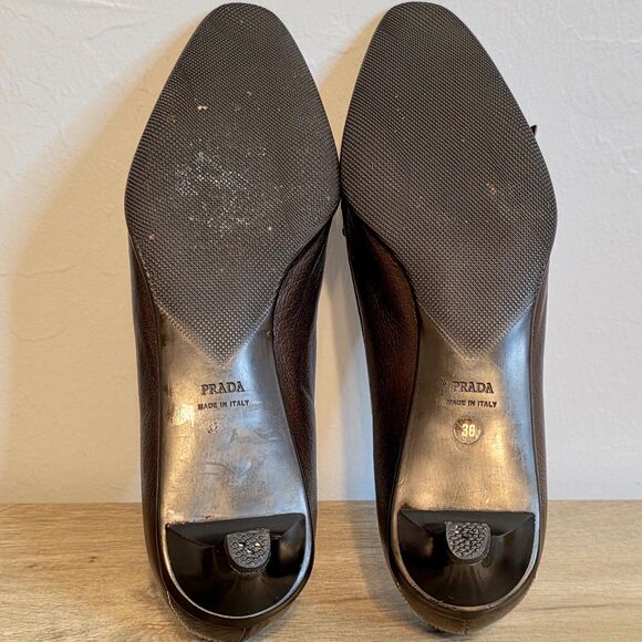 Vtg PRADA Kitten Heel Pumps Y2k Shoes Women's 6 Brown Leather Buckle Bow Italy - Picture 8 of 10